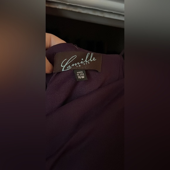 Deep purple evening gown - Picture 3 of 3